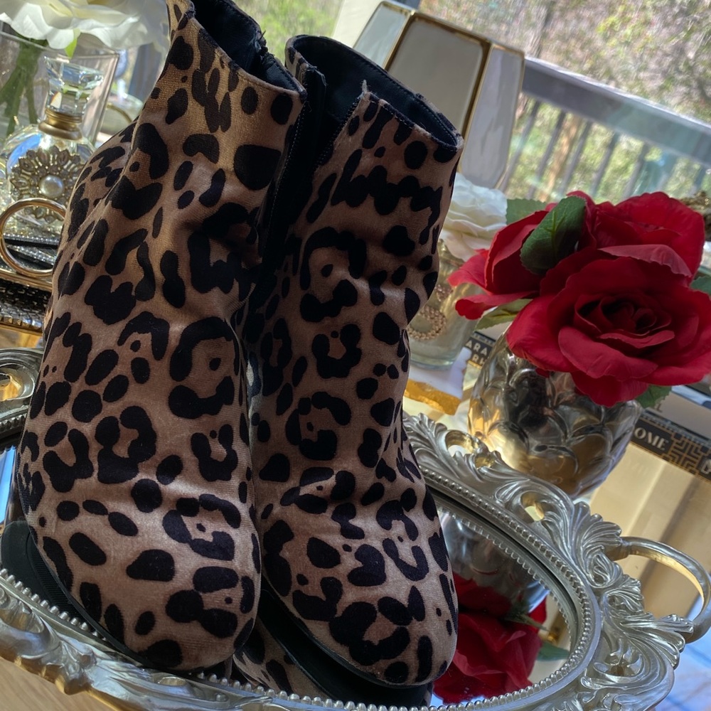 Leopard boots - Picture 2 of 10